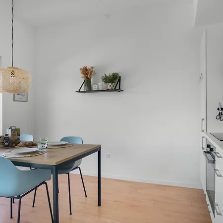 Havnehusene, Lejl, 34 *